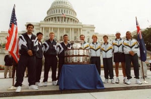US Davis Cup posing with the Australian Team of 1997 before their clash. Photo Credits : AFP