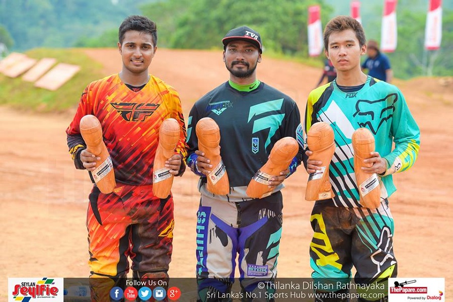 Winners of Group MX – Over 100cc up to 125cc 2T & 175cc up to 250cc 4T, from left to right – Evon Gurusinghe, Ishan Dassanayake, Jin Liyanage