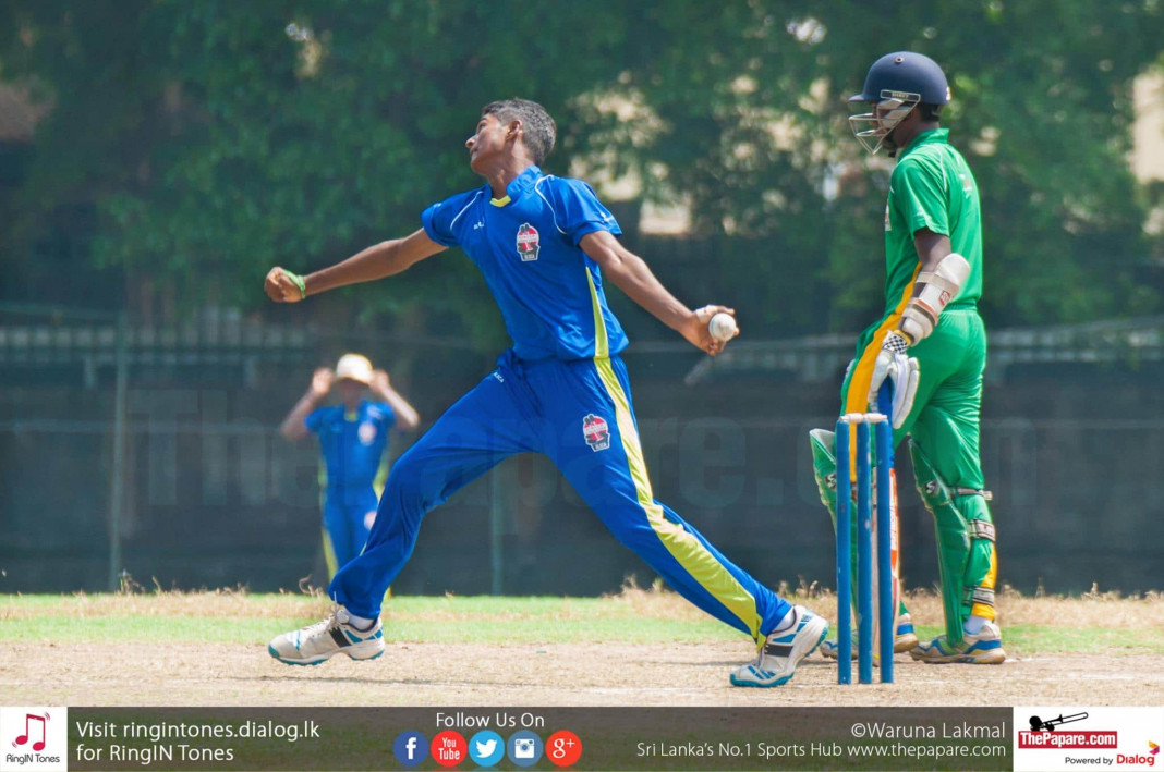 St. Aloysius College, Galle recorded a stunning 2-wicket victory over the strong Isipathana College outfit in their ‘Singer Trophy’ Under 19 Schools T20 Tournament 2015/16 Pre- Quarter Final encounter played at Mahinda College, Grounds on Thursday. With this win, St. Aloysius College advanced to the quarter-finals where they will take on S. Thomas’ College, Mount Lavinia. After opting to bat first, Isipathana managed to score only 104 runs as they were bowled out in the penultimate delivery of their innings. Wicket-keeper batsman Vishad Randika top- scored with 25 while left-handed vice-captain Pramod Maduwantha made 17. In-form bowlers, Ravindu Sanjana and Sajith Sankalpa took 4 wickets each. The boys from Galle chased down the target with two balls to spare. Gihan Niroshan played a blinder of an innings to anchor them to victory scoring an unbeaten 37 runs. Left-arm spinner Lahiru Dilshan picked up 3 wickets for the hosts’. Isipathana - 104 in 19.5 overs (Vishad Randika 25, Pramodh Madhuwantha 17, Ravindu Sanjana 4/10, Sajith Sankalpa 4/17) St. Aloysius - 106/8 in 19.4 overs (Gihan Niroshan 37 n.o., Navindu Nirmal 17, Lahiru Dilshan 3/19