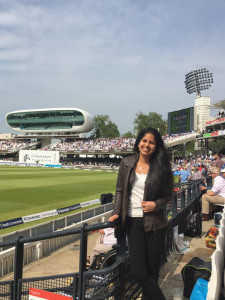 A female Sri Lankan Cricket fan