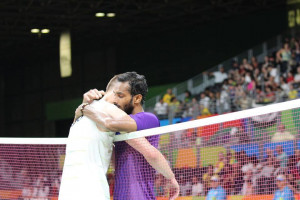 Niluka congratulates his opponent Adrian Dziółko after Niluka registered a win in his final game at Rio Olympics