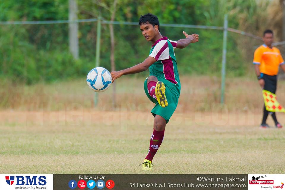 S.Thomas' College vs Zahira College - Kotmle Chox Group Stage - 13/9/2016 - Farood Faiz picks out a pass