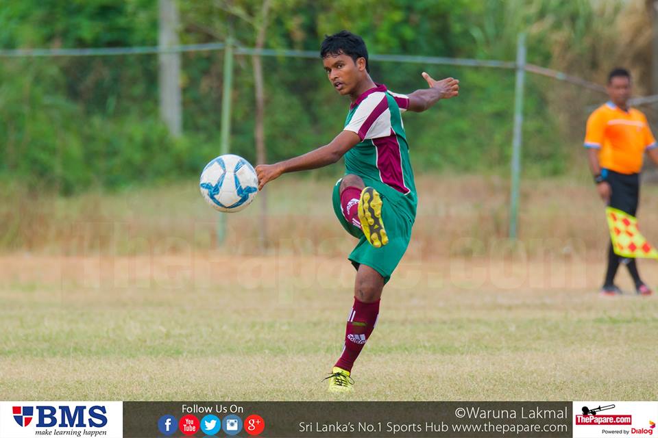 S.Thomas' College vs Zahira College - Kotmle Chox Group Stage - 13/9/2016 - Farood Faiz picks out a pass