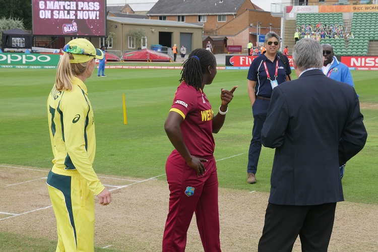 Taylor seeks clarification after muddling her call at the coin toss