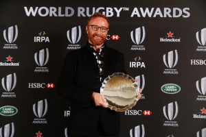 Barrett and Hunter named World Rugby Players of the Year 2016
