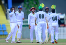 දඹුලු ක්රීඩකයෝ දැවැන්ත ඉනිමක් ගොඩ නගයි Cricket