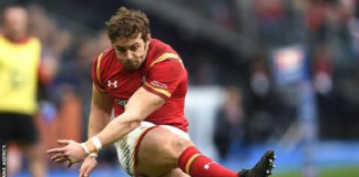 Leigh Halfpenny kicks for goal in Paris