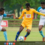 Army SC's Mohamed Issadeen (M) in action against Air Force SC - FA Cup 2016 Quarter Final
