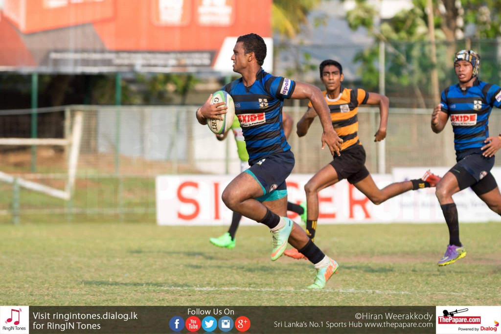 Ashwantha Herath powering his way to the try line