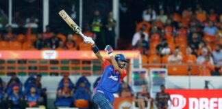 Sunrisers Hyderabad v Delhi Capitals