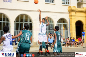 Eshika Suradeen (09) on a mid-range jumper