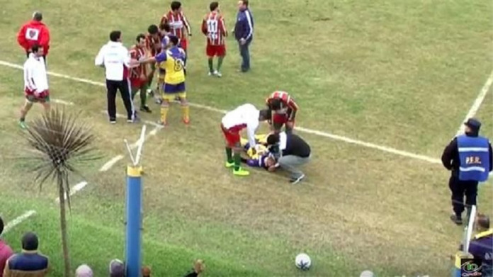 Argentine footballer dies after being struck in head