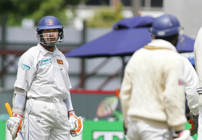 McCullum apologises to Kumar Sangakkara for a controversial run out of Muttiah Muralitharan