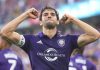 Kaka announces retirement