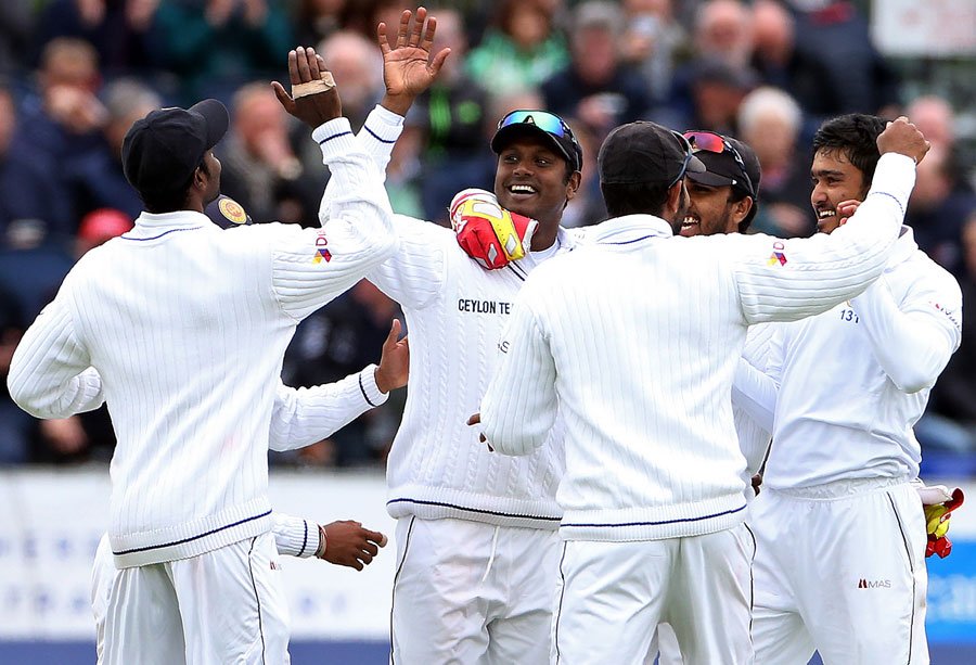 Gritty Sri Lanka keep England at bay