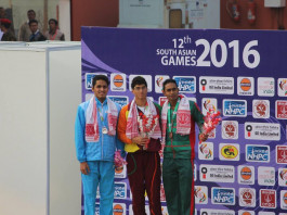Matthew Abeysinghe on top of the podium with his gold medal at the South Asian Games 2016. (Photo - Anjana Kaluarachchi
