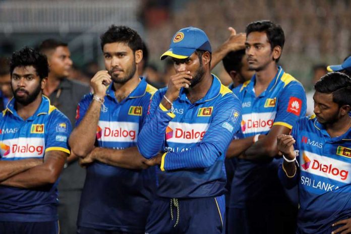 Minister stops Sri Lanka cricket team leaving Minister stops Sri Lanka cricket team leaving
