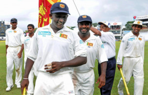 The deadly duo: Ajantha Mendis and Muttiah Muralitharan shared 19 wickets between them, Sri Lanka v India, 1st Test, SSC, Colombo, 4th day, July 26, 2008 ©AFP