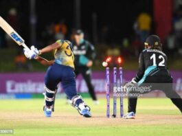 Sri Lanka's Malsha Shehani (L) is bowled