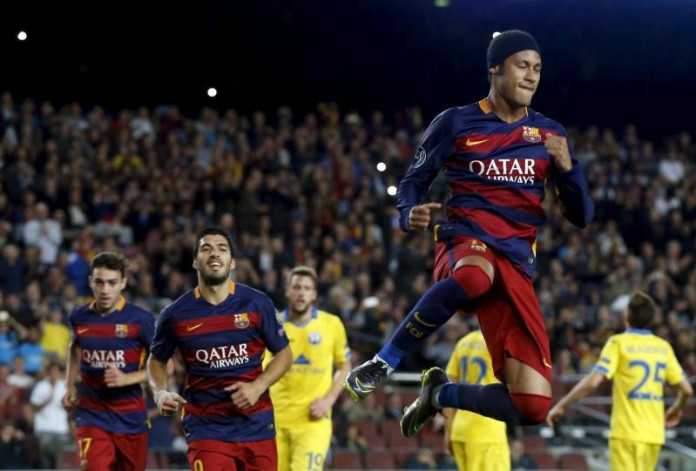 Barcelona's Neymar celebrates a goal against Bate Borisov during their Champions League soccer match at Camp Nou stadium in Barcelona, Spain, November 4, 2015. REUTERS/Albert Geta
