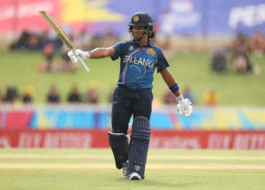 චමරි අතපත්තු ඕස්ට්රේලියාවට එරෙහි ව අර්ධ ශතකයක් රැස් කරමින්. (2020.02.24)