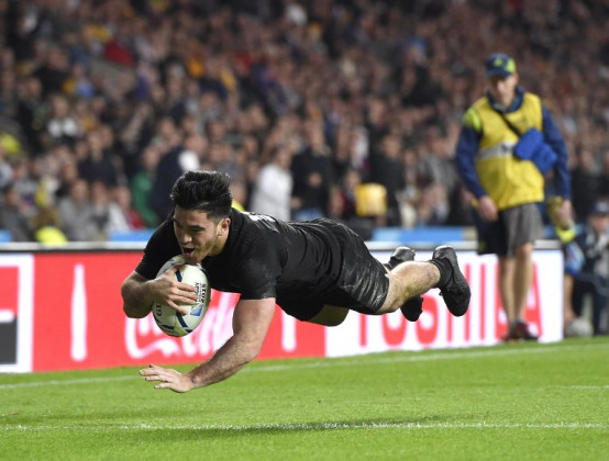 New Zealand's wing Nehe Milner-Skudder scores the first try ©AFP