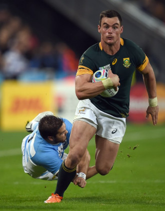 South Africa's centre Jesse Kriel runs during the bronze medal match of the 2015 Rugby World Cup between South Africa and Argentina at the Olympic Stadium, east London, on October 30, 2015. AFP PHOTO / PAUL ELLIS RESTRICTED TO EDITORIAL USE, NO USE IN LIVE MATCH TRACKING SERVICES, TO BE USED AS NON-SEQUENTIAL STILLS ©AFP