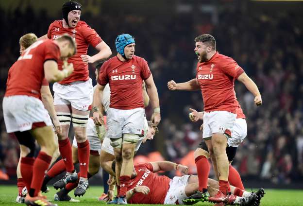 Wales stun England to blow Six Nations wide open