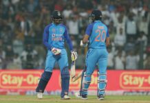 Top order falters as Sri Lanka go down by 2 runs in 1st T20I