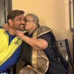 ​MS dhoni meets one of his eldest fan during ipl 2023