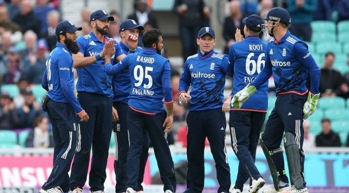 England v Sri Lanka - Fourth One Day International