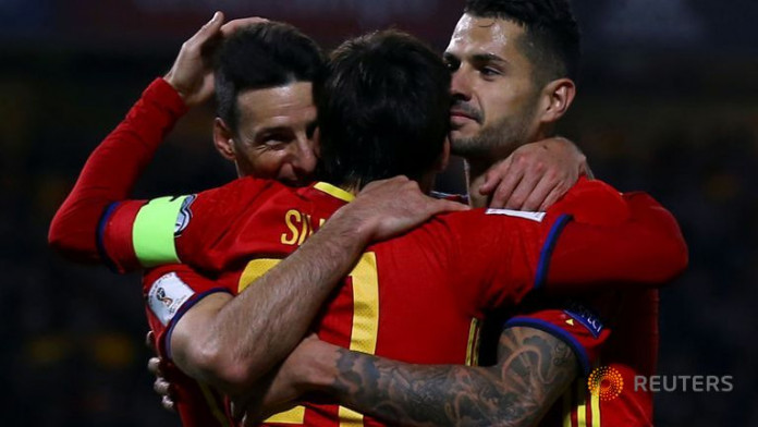 Aduriz becomes Spain's oldest scorer in Macedonia rout