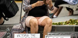 Novak Djokovic wins appeal against deportation from Australia Novak Djokovic