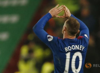Liverpool, Tottenham drop points, Rooney record