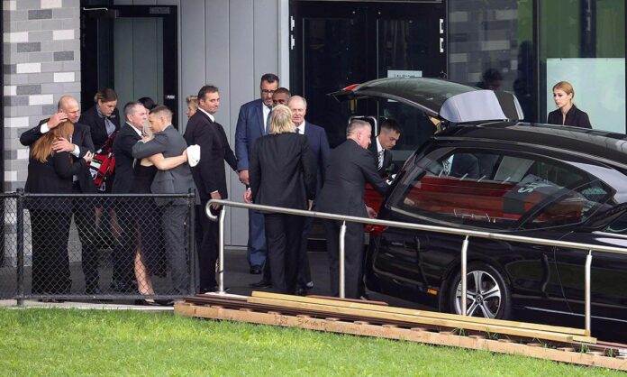 Shane Warne: Private funeral held for cricketing great in Melbourne