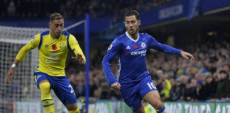 Chelsea's Eden Hazard (right) was the star of the night as his team pummelled Everton.PHOTO: REUTERS