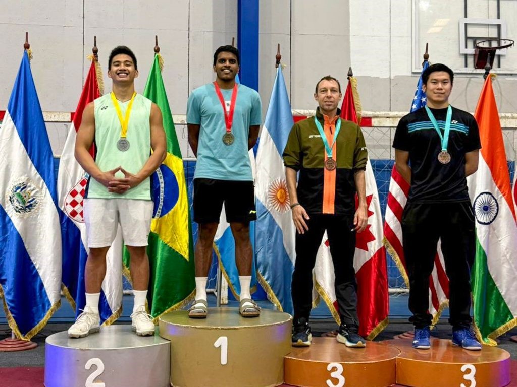 Dumindu with his gold medal at the Guatemala International Challenge 2025