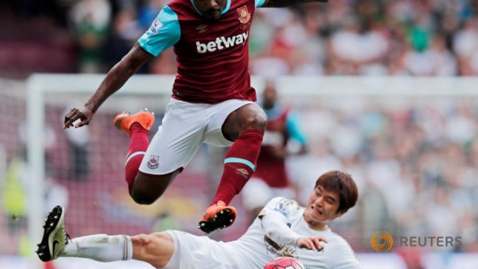 West Ham United v Swansea City - Barclays Premier League